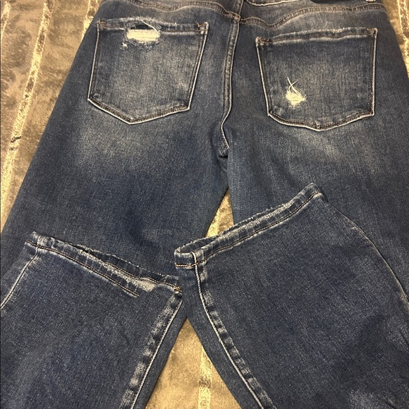 Distressed High Rise Risen Jeans - Picture 6 of 7